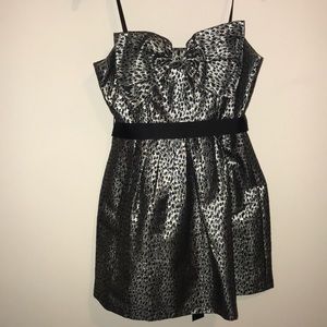 Too large and Need closet space- Only worn once!